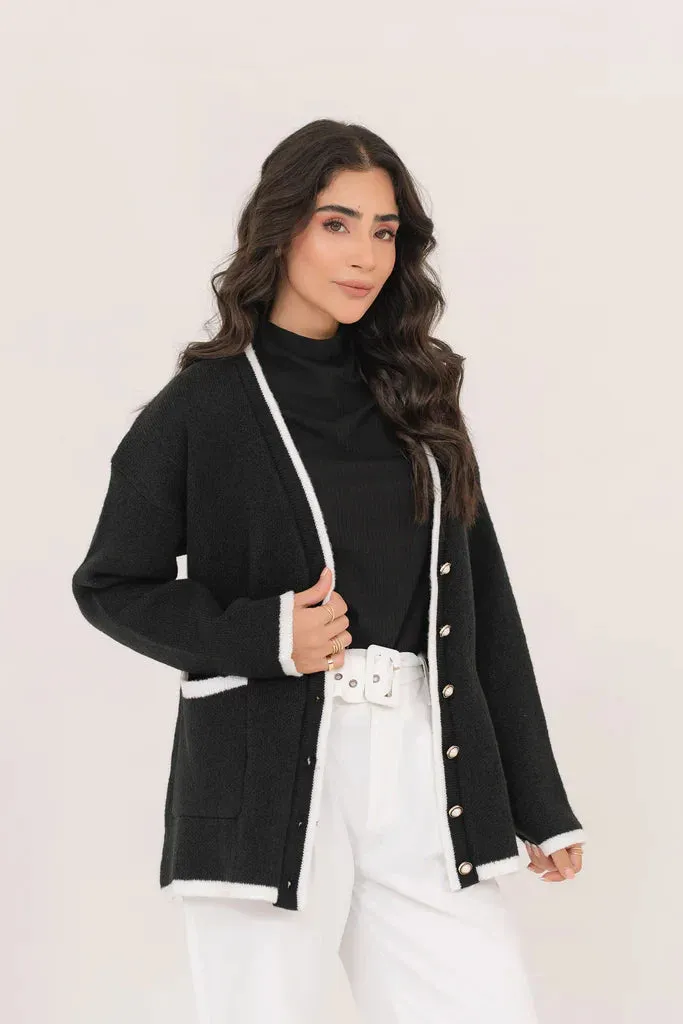 Autumn Winter '23 - Leyla Black And White Sweater Perl Button